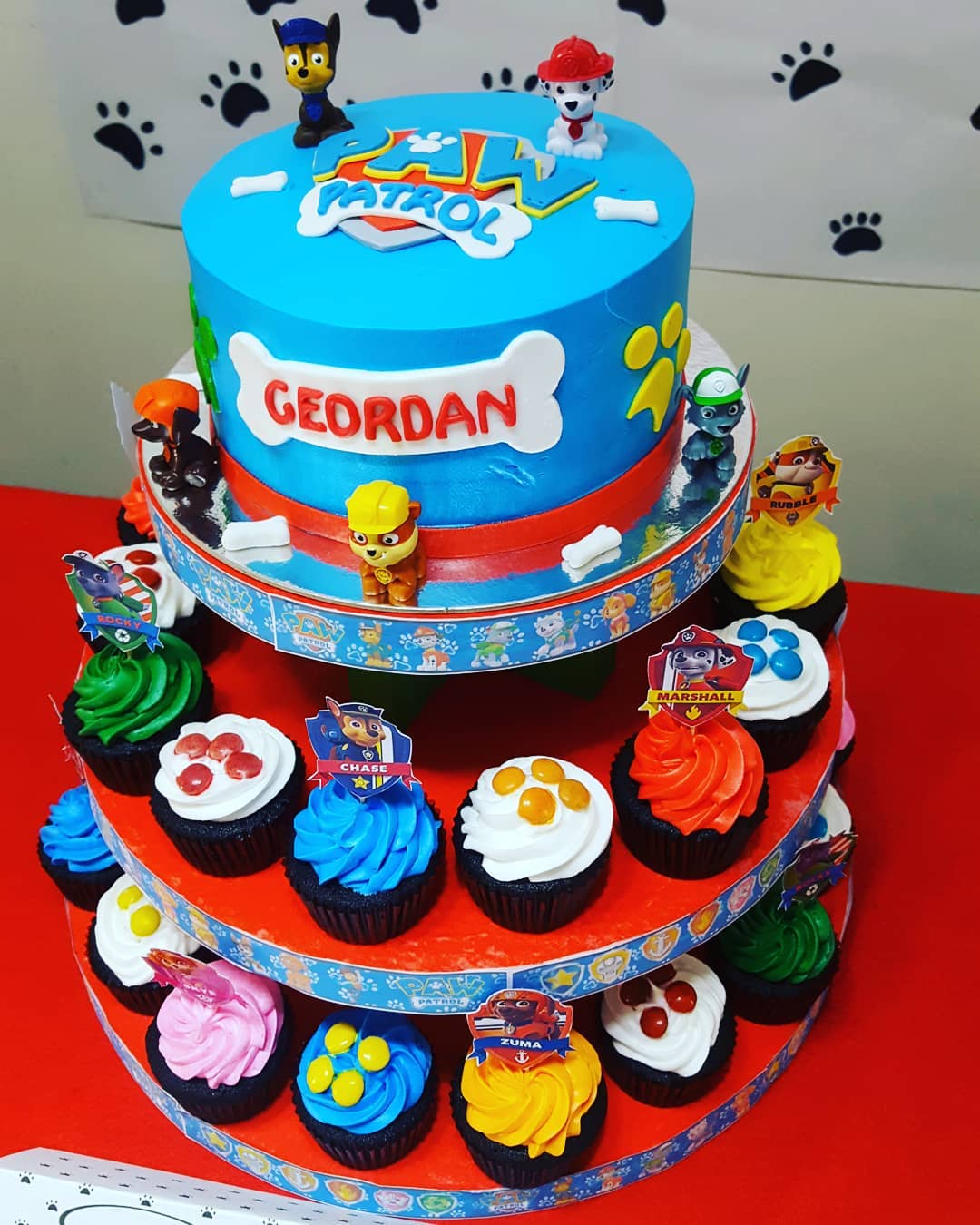 diy-paw-patrol-bone-cake-cake-and-cocina